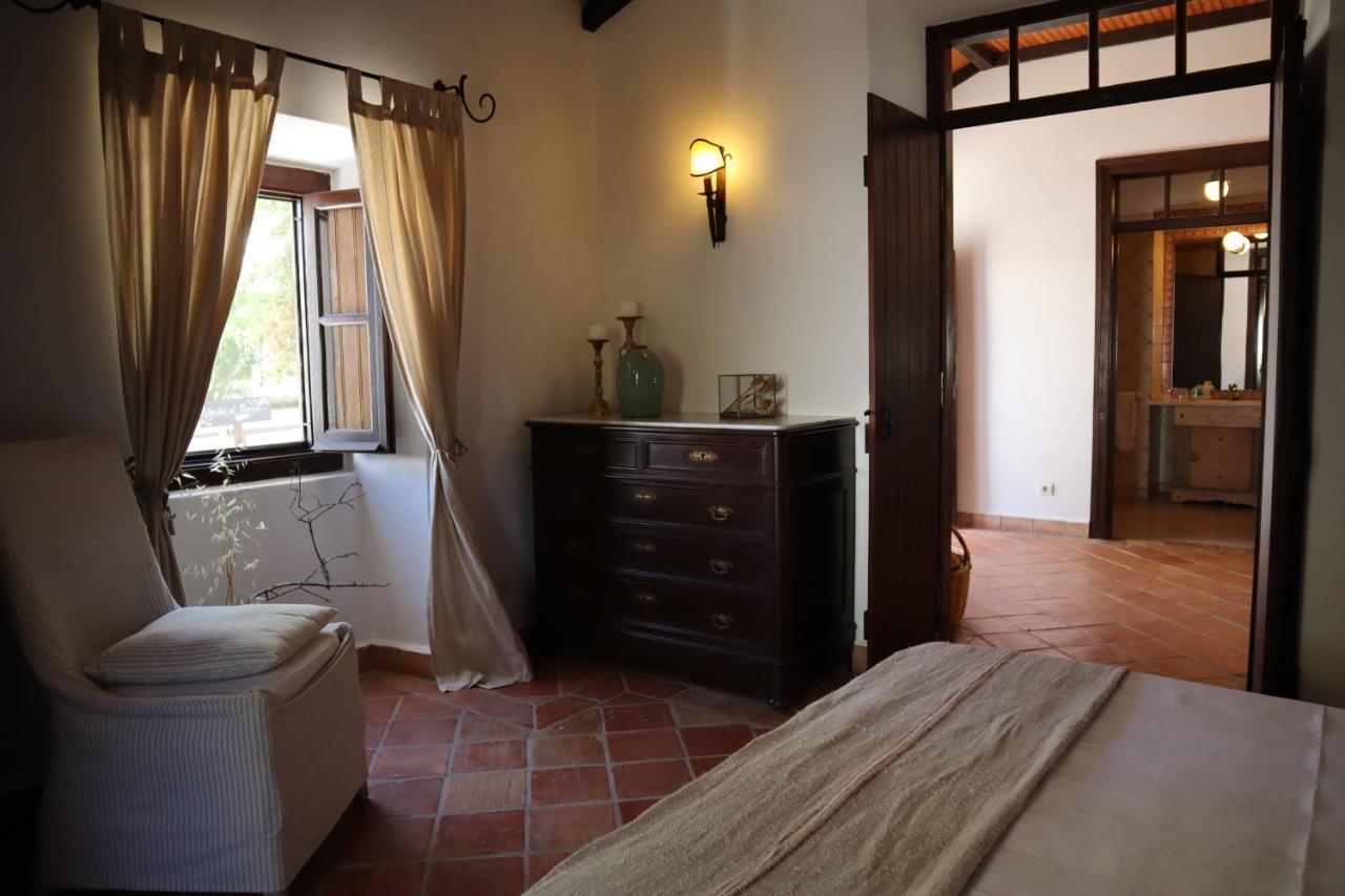 Os Agostos Bed & Breakfast Exterior foto