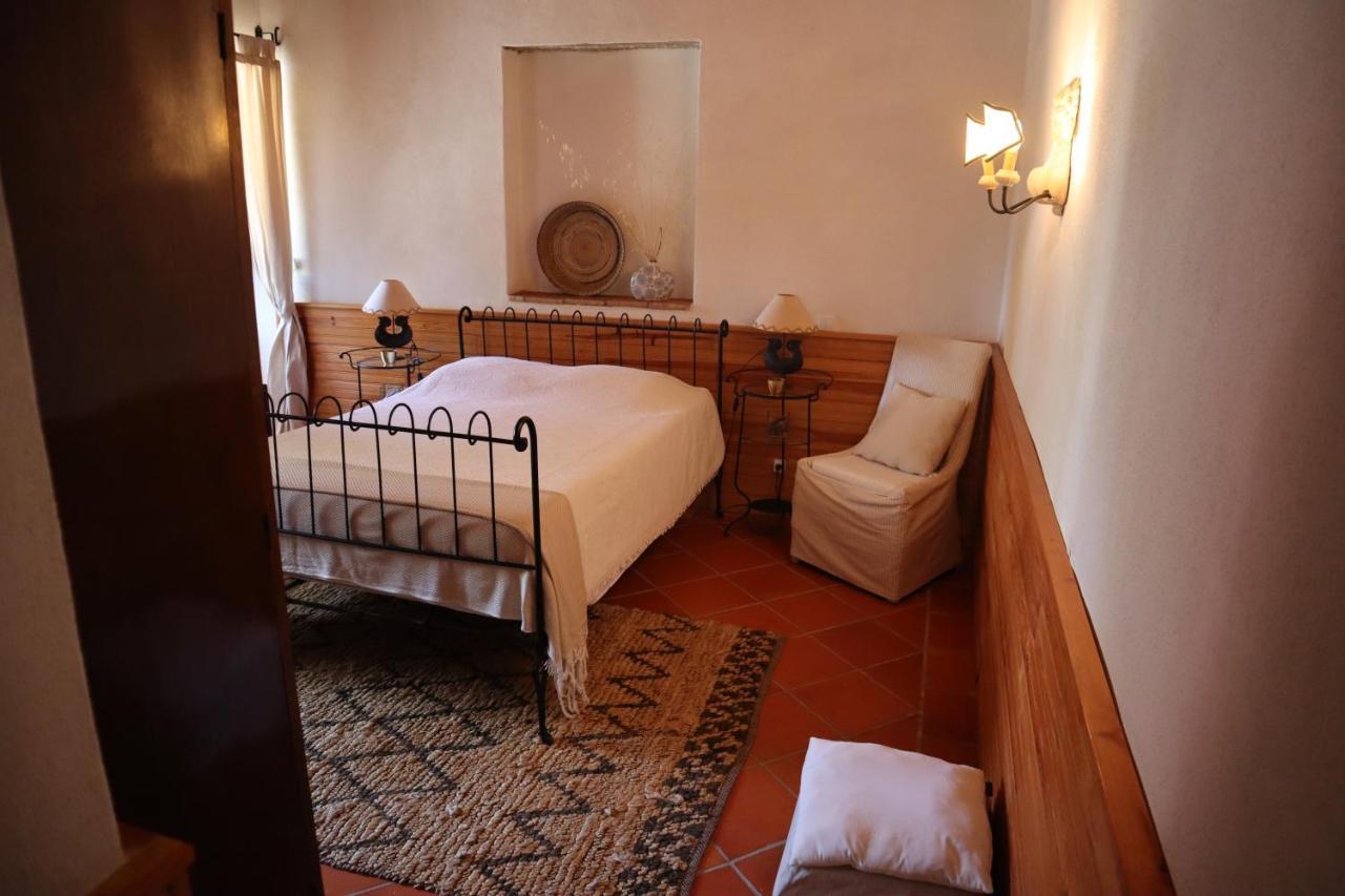 Os Agostos Bed & Breakfast Exterior foto