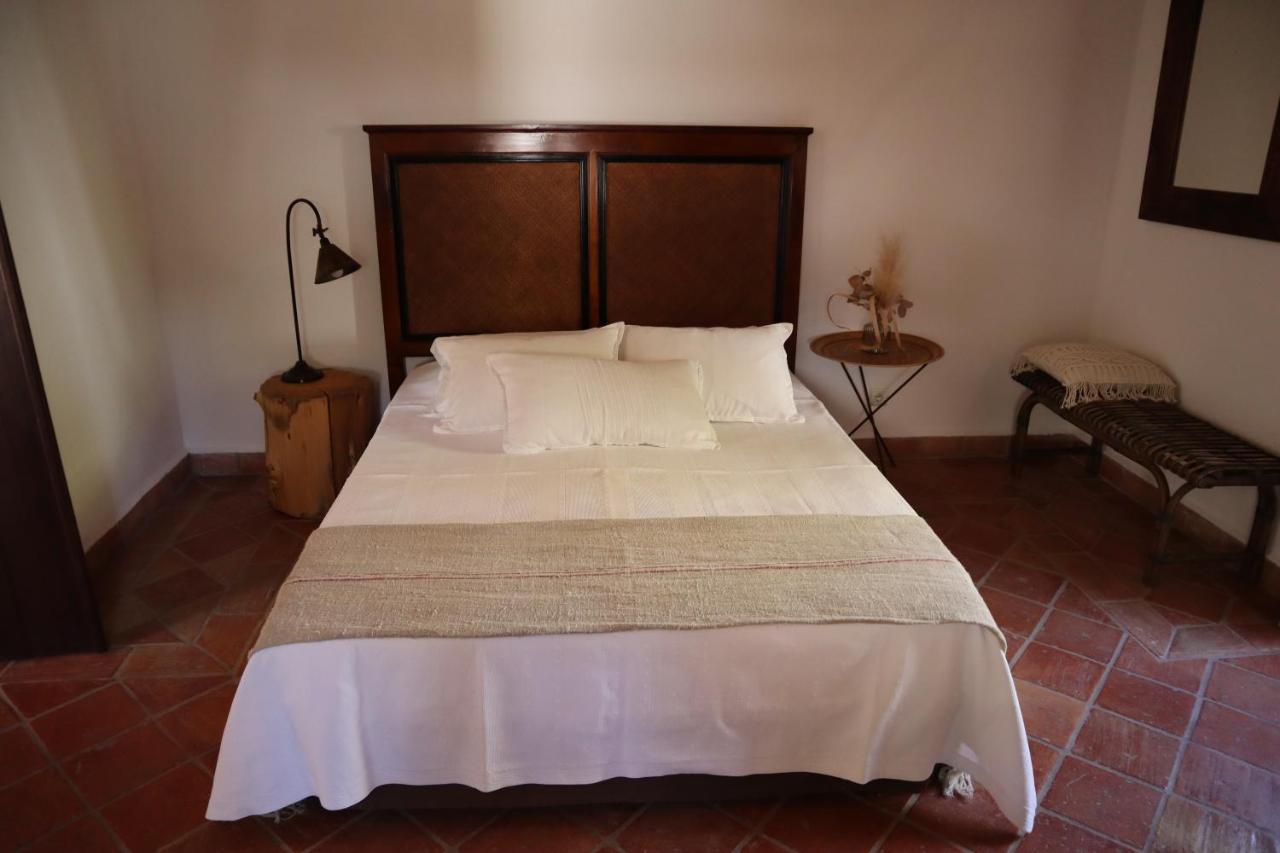 Os Agostos Bed & Breakfast Exterior foto