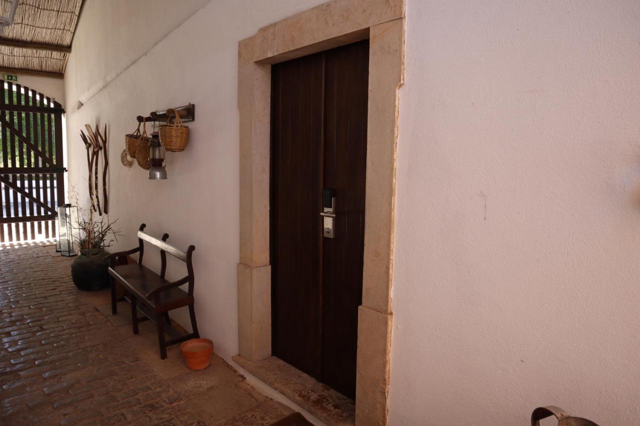 Os Agostos Bed & Breakfast Exterior foto