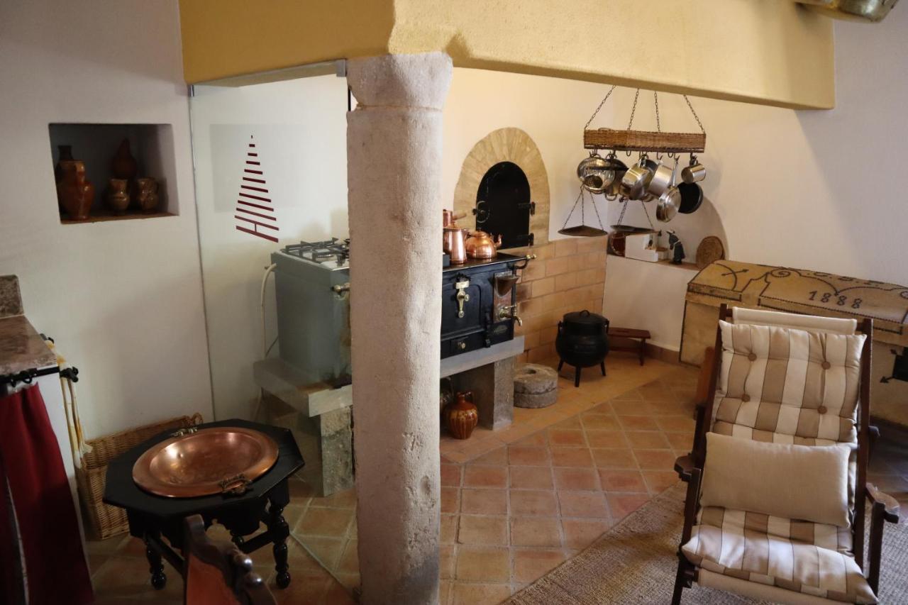 Os Agostos Bed & Breakfast Exterior foto