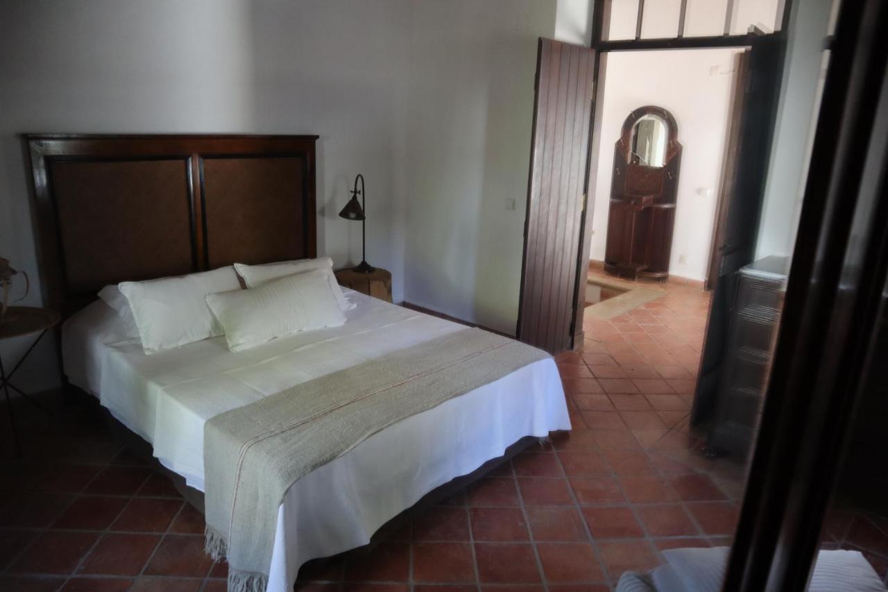 Os Agostos Bed & Breakfast Exterior foto
