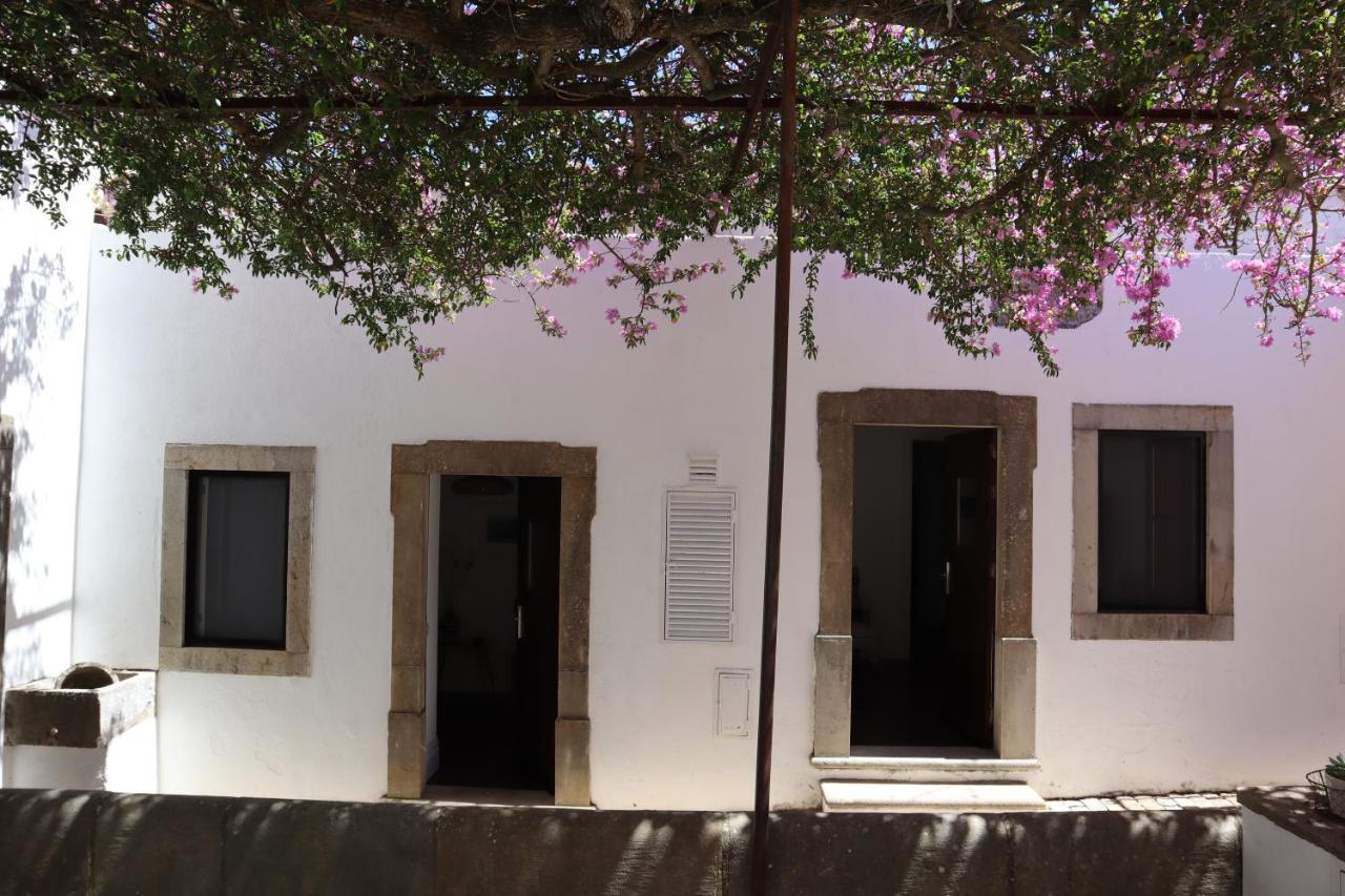 Os Agostos Bed & Breakfast Exterior foto