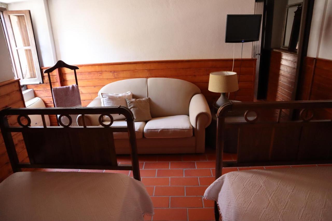 Os Agostos Bed & Breakfast Exterior foto